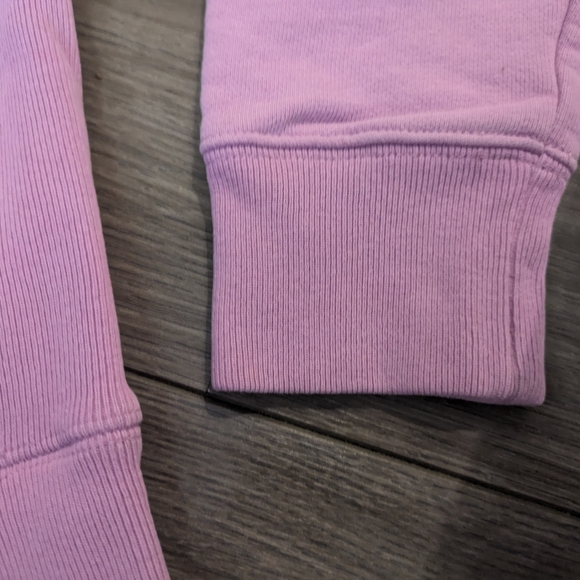 Like new, pink champion sweatshirt size small perfect condition - Picture 3 of 5